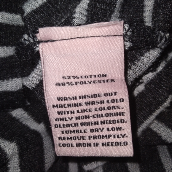 Juicy Couture long sleeve scoop neck top, size M - Picture 5 of 6